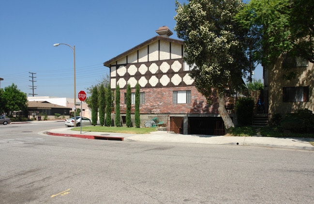 114 S Pacific Ave in Glendale, CA - Foto de edificio - Building Photo