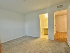 4397 Chelsea Mnr Cir in Aurora, IL - Building Photo - Building Photo