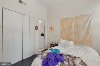 2137 Spruce St in Philadelphia, PA - Building Photo - Building Photo