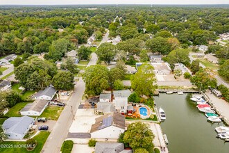 410 Hemlock Dr in Lanoka Harbor, NJ - Building Photo - Building Photo
