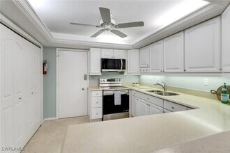 3399 Gulf Shore Blvd N in Naples, FL - Building Photo - Building Photo