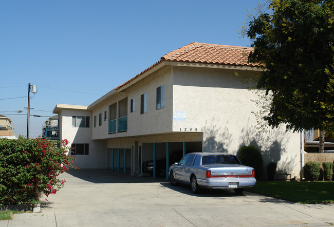 1249 D St in Corona, CA - Building Photo - Building Photo