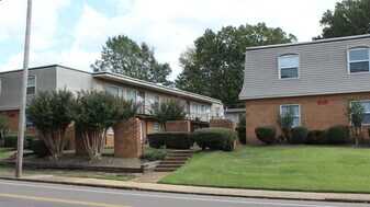 Center Court Apartments