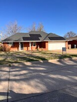 3310 Mayberry St in Enid, OK - Building Photo