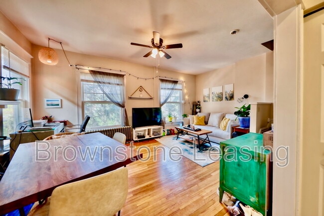 property at 1124 Emerson St