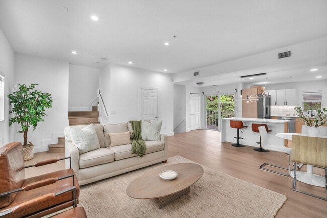 477 NE 1st St in Pompano Beach, FL - Building Photo - Building Photo