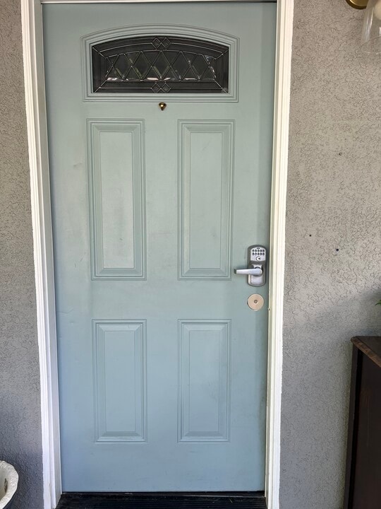 1454 N Clybourn Ave in Burbank, CA - Foto de edificio