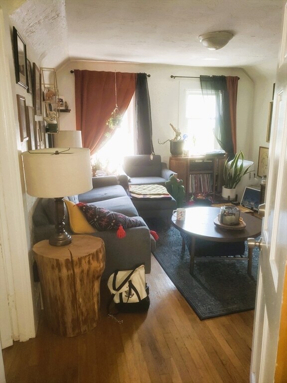 478 Medford St in Somerville, MA - Foto de edificio - Building Photo