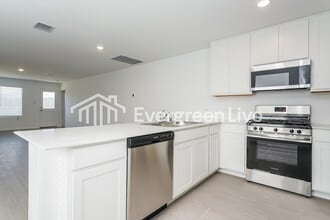 10504 Desert Hawk Cir in Fort Worth, TX - Building Photo - Building Photo