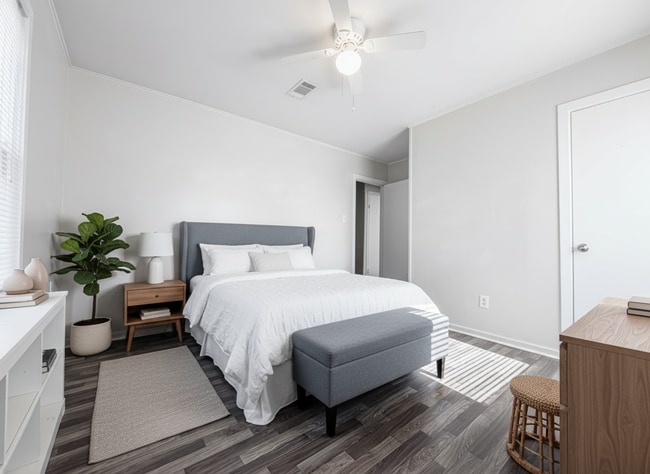 property at 2015 Cherokee St