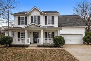 2136 Blake Dr in Nashville, TN - Building Photo