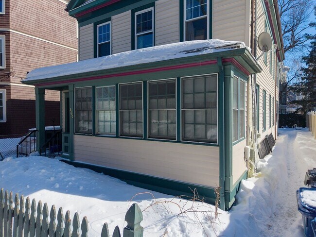 260 Brookline St in Cambridge, MA - Building Photo - Building Photo