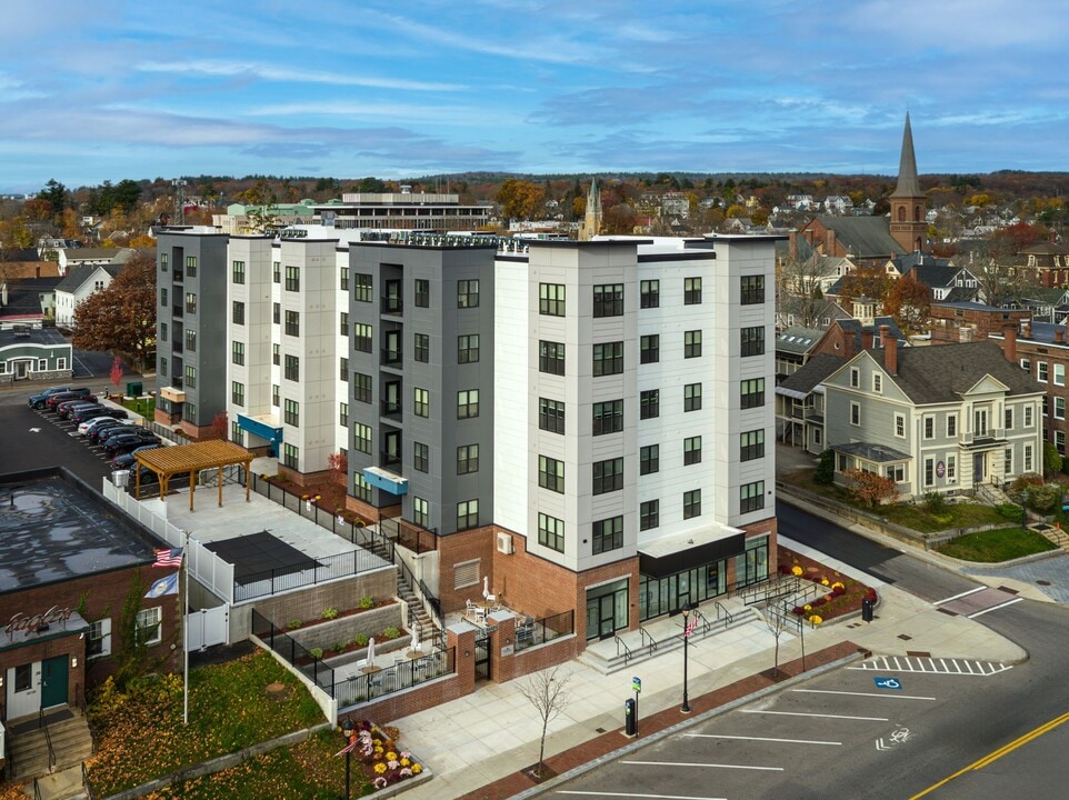 The Isabella Apartments in Concord, NH - Foto de edificio