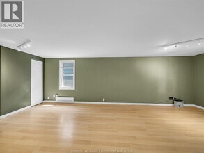 758 Pierre Ave in Windsor, ON - Building Photo - Building Photo