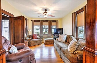 371 Mt Pleasant Ave in Providence, RI - Building Photo - Building Photo