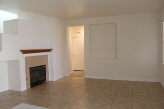 13289 Coffeetree St in Moreno Valley, CA - Foto de edificio - Building Photo