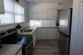 2326 S Peninsula Dr in Daytona Beach, FL - Building Photo - Building Photo