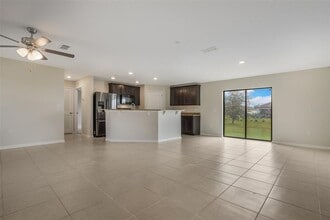 1172 Moyle Way in Mascotte, FL - Building Photo - Building Photo