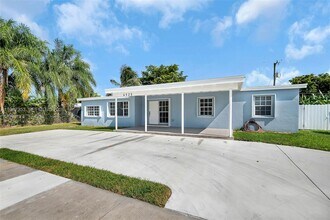 4525 SW 112th Pl in Miami, FL - Building Photo - Building Photo