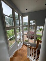 7 Cove Rd in Narragansett, RI - Building Photo