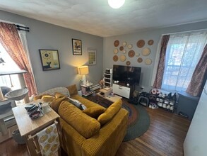 639 Somerville Ave, Unit 1 in Somerville, MA - Foto de edificio - Building Photo