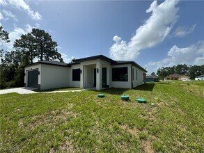5227 4th St W in Lehigh Acres, FL - Building Photo - Building Photo