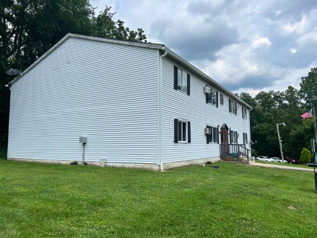 232-238 Elyria St in Lodi, OH - Building Photo - Building Photo