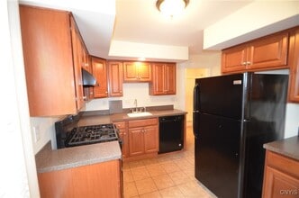 359 Green St in Syracuse, NY - Building Photo - Building Photo