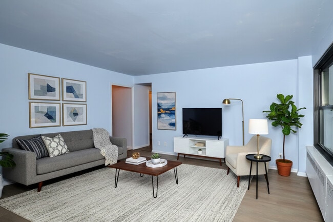 6118 N Sheridan Rd in Chicago, IL - Foto de edificio - Building Photo