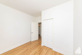 4150 N Kenmore Ave, Unit 407 in Chicago, IL - Building Photo - Building Photo