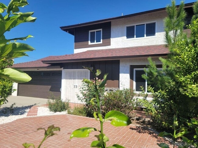 151 W Hillside St in La Habra, CA - Building Photo - Building Photo