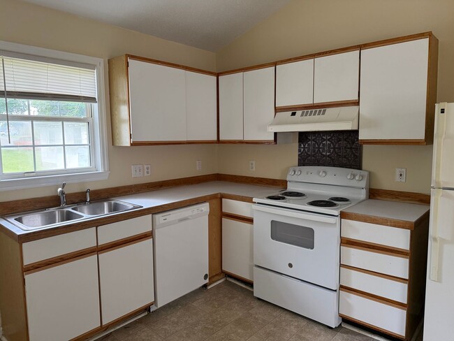 property at 713 E Joyner St