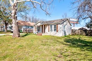807 Chestnut St in Aubrey, TX - Building Photo