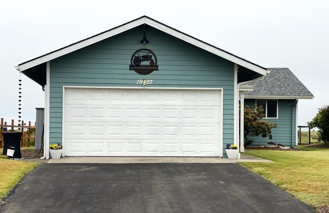 property at 19407 K Pl