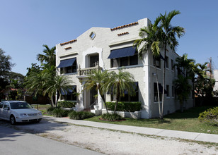 Terrace Isles in Miami, FL - Building Photo - Building Photo