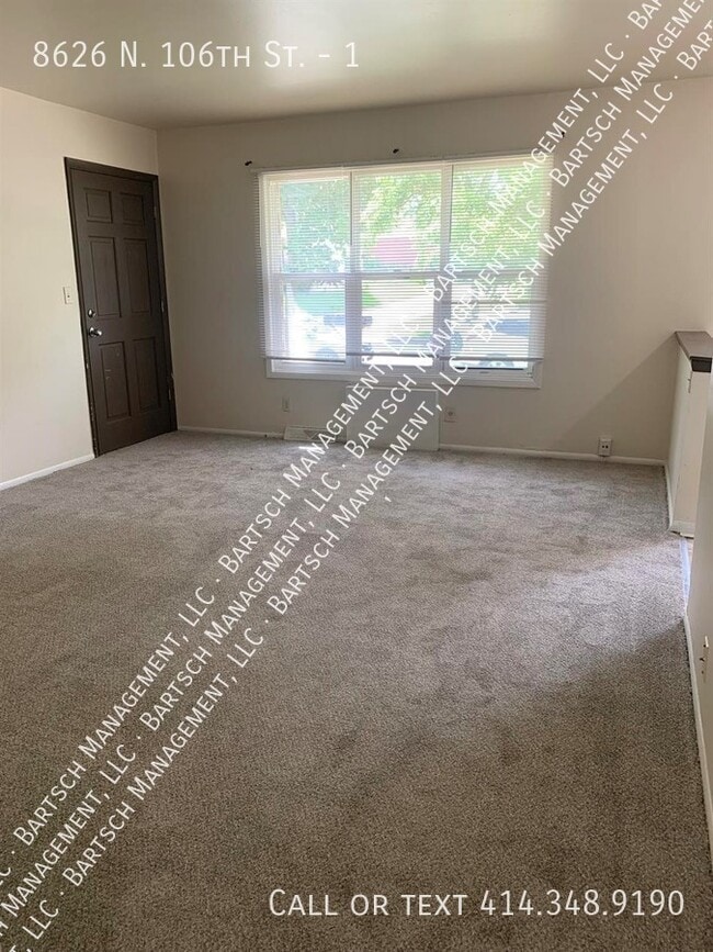 8626 N 106th St in Milwaukee, WI - Building Photo - Building Photo