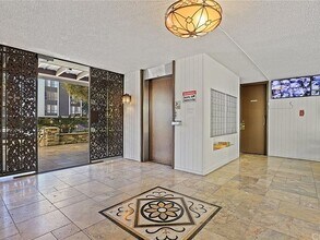 525 S Ardmore Ave in Los Angeles, CA - Building Photo - Building Photo