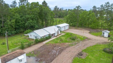 13040 Hwy 105 E in Cut And Shoot, TX - Building Photo - Building Photo