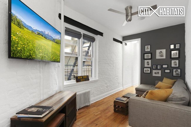57 Thompson St-Unit -2CD in New York, NY - Building Photo - Building Photo