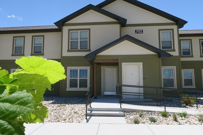 Rock Creek Apartments in Wheatland, WY - Building Photo - Building Photo