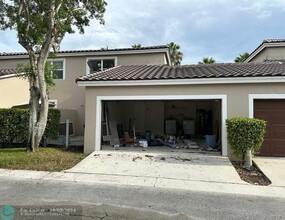 10535 NW 57th St in Coral Springs, FL - Building Photo - Building Photo