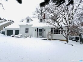 1091 Round Hill Rd in Fairfield, CT - Building Photo