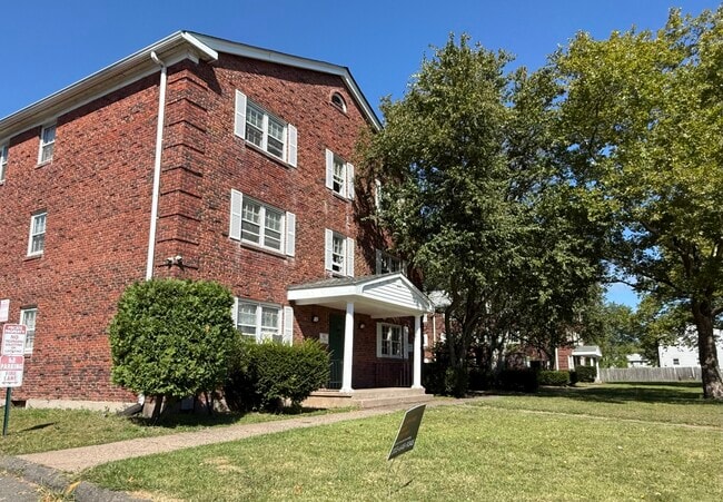 41 Glenn Rd, Unit A11 in East Hartford, CT - Building Photo - Building Photo