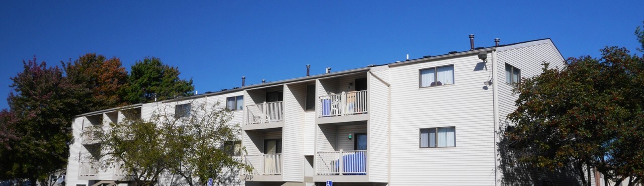 Country Knoll Apartments in Plainwell, MI - Foto de edificio
