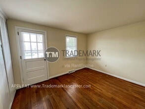 15 Colonial Park in New Holland, PA - Building Photo - Building Photo