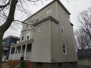 6211 Shirley St in Halifax, NS - Building Photo - Building Photo