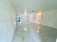 3051 SW 47th St in Fort Lauderdale, FL - Foto de edificio - Building Photo