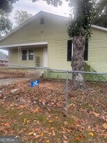 34 S Williams St in Winder, GA - Building Photo