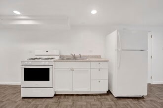 5037 W Winona St in Chicago, IL - Building Photo - Building Photo