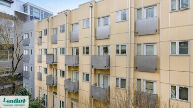 1430 NW Pettygrove St, Unit C406 in Portland, OR - Building Photo - Building Photo